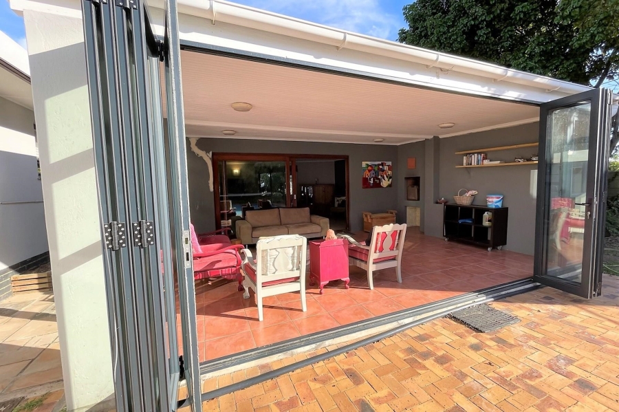 To Let 3 Bedroom Property for Rent in Durbell Western Cape
